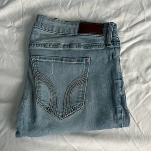 HOLLISTER LOW RISE SUPER SKINNY JEANS